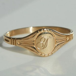 Anillo de sello, anillo de forma ovalada, anillo de oro vermeil, anillo de plata, anillo grabado, anillo con la primera letra, anillo con nombre, anillo personalizado, anillo de sello con la inicial