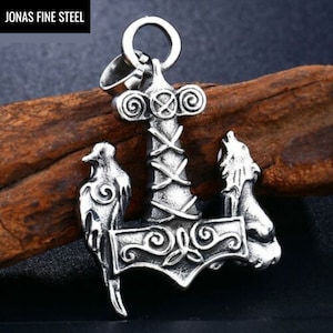 Viking Raven Wolf Stainless Steel Pendant Necklace | Norse Mythology Odin Crow Raven Fenrir Wolf Design Amulet Jewelry Piece