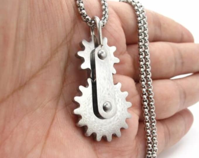 Steampunk Rotatable Gears Stainless Steel Pendant Necklace | Engineering Inspired Technical Gears With Rotating Parts Amulet Jewelry Piece