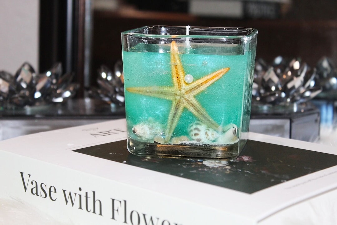Glass Candle - Betsy Blue (Ocean Breeze) main image 1