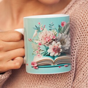 Pink Flower Lies: Exquisite Büchertasse für Buchliebhaber Perfektes Geschenk mit einem entzückenden Bücherstapel & Blumen, ideal für jeden Anlass!