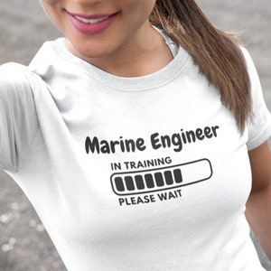 Marine Engineer - In Training: Please Wait T-shirt met grafische laadbalk Grappig nieuw of student maritiem ingenieur-shirt cadeau ingenieur