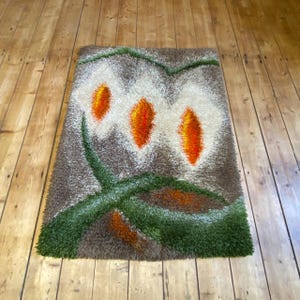 Retro Finnish Rya Rug – Carrot Cake