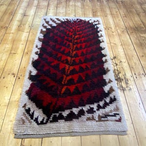 Retro Finnish Rya Rug – Skogen Brinner