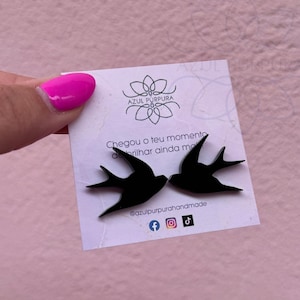 Boucles d'oreilles à tige minimalistes noires unisexes en forme d'oiseau - Bijoux en résine intemporels