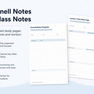 Pu&ograve; includere: Due pagine di studio bianche con modelli di appunti Cornell e appunti di lezione con testo blu scuro. Le pagine includono sezioni per materia, argomento, data, idee principali, note dell'insegnante e riassunti, organizzate con linee chiare.