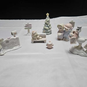 Precious Moments 1992-1997 Sugar Town Collection - 9 pieces by Enesco Retired and in amazing vintage condition - SEE DESCRIPTION for Detail