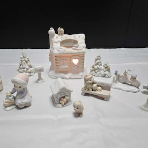 Precious Moments 1994-1997 Sugar Town Collection - 10 pieces by Enesco Retired and in amazing vintage condition - SEE DESCRIPTION for Detail