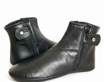 Handmade Leather Khuffain, Islamic Foot Warmer Prayer Socks, Waterproof Halal Footwear for Men & Women