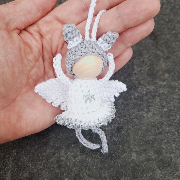 Pendentif ange crocheté, tête en bois de Noël, peluche fée poupée amigurumi, cadeau de Noël 8cm, décoration sapin de Noël ange, produit porte-clés