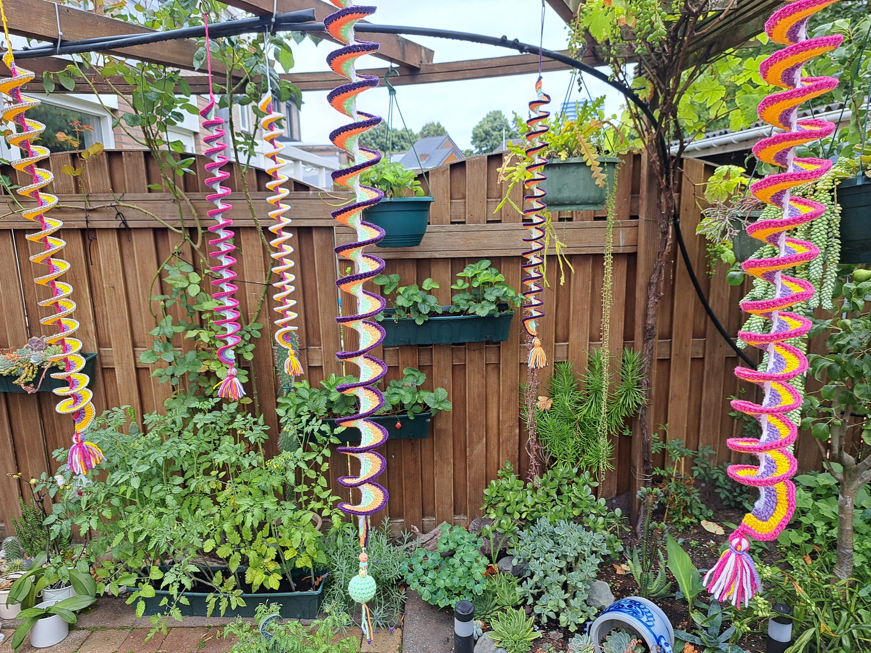 Wind spinner garden crocheted, 75cm amigurmi finished with tassel, in cheerful beautiful colors, handmade