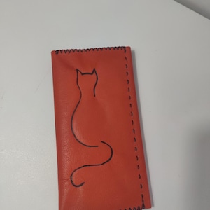 Cartera de mujer de piel auténtica hecha a mano: elegante y útil cartera cosida a mano