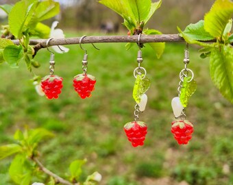 Red raspberry earrings, summer cute earrings, dangle fruit earrings, fairy jewellery, nature inspired realistic berry earrings, gift for her