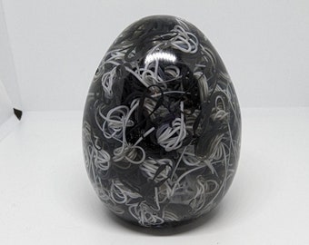 Resin Squiggle Egg - Black and White