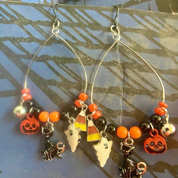 Plastic Hook, Halloween Cute Scary Charms, Ghosts, Dark Cat, Spooky Pumpkin Head Design Hoop Earrings