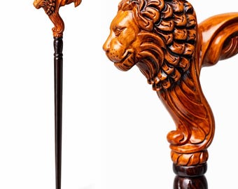 Bastón con cabeza de león de dos acabados: una pieza elegante para uso diario o formal.