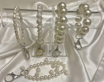 パールキーホルダー！さまざまな形やサイズから選べるキーホルダー！シルバーやゴールドなど、お好みの金属色もお選びいただけます。