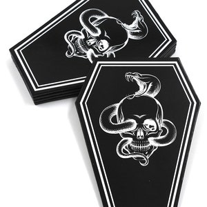Sargförmige Getränke Untersetzer Gothic Accessoires 5 Stück Set Goth Küchendekor Kaffee Schwarz Home Dekoration “Cobra Skull Head” Set von GOTHELIA
