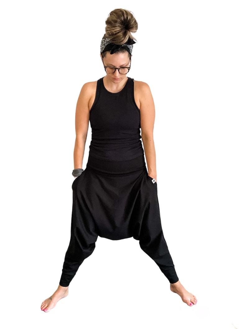 Thai-inspired harem pants, cotton-spandex blend, high waist harem pants, comfortable loungewear, yoga pants, soft breathable fabric, unisex harem pants, freedom of movement, Thai fashion-inspired, versatile harem pants.