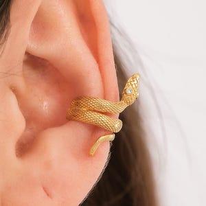 18K Gold Vermeil Snake Ear Cuff, Serpent Ear Cuff, Snake Ear Wrap, Snake Earrings, Fake Piercing, Summer Jewelry, Snake Year Gift