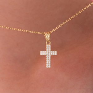 Collier petite croix en or massif 14 carats pour femme, pendentif croix, collier croix délicat, cadeau d&#39;anniversaire pour mère