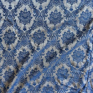 Prachtig damast blauw gevoerd gordijn