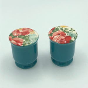 Floral salt & pepper shakers