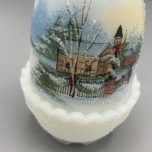 Vintage Fenton fairy lamp