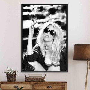 Modern Canvas Gift, Cindy Crawford Glass, Beautiful Woman Art Glass, Living Room Wall Art, Famous Canvas Poster, Large Glass Art Wall Decor,