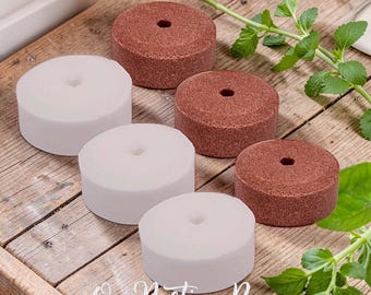 Paquete de 6 unidades de sal y oligoelementos para lamer en forma de rueda, ideales para conejos, cobayas, hámsteres y chinchillas.