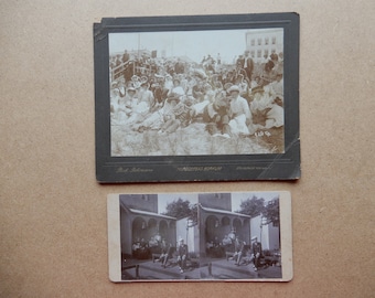 2 museale Fotos Nordseebad Borkum von 1899 - am Stand in feiner Kleidung - 16)
