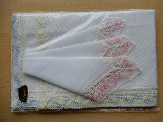 3 hübsche Vintage-Damen-Taschentücher mit Spitzenrand
