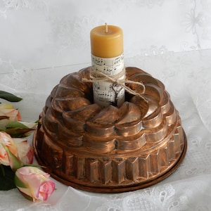 Alte Napfkuchenform mit Kerze Kuchenform kupferfarben zur Deko zdjęcie 1