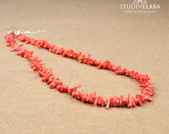 レッドコーラルビーズチョーカー：手作りシャーマンスタイルの