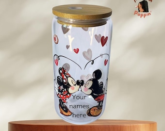 Mickey and Minnie Kissing Glass Cup with Bamboo Lid (16oz)