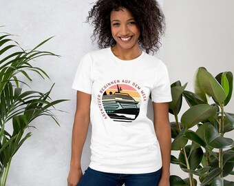 Abenteuer beginnen auf dem Meer | Unisex-T-Shirt | Original Art by Sativum