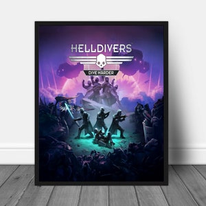 Könnte beinhalten: Gerahmtes Poster mit dem Spiel "HELLDIVERS". Das Kunstwerk zeigt eine Gruppe von Soldaten in futuristischer Rüstung, die sich im Kampf gegen außerirdische Kreaturen befinden. Die Farbpalette umfasst Schattierungen von Lila, Blau und Grau, wodurch eine Science-Fiction-Atmosphäre entsteht. Der Text "DIVE HARDER" ist ebenfalls zu sehen.