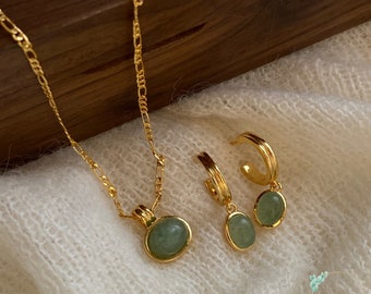 Gold Round Aventurine Necklace Set, Green Necklace, 14K Gold Clavicle Chain, Aventurine Stone Pendant