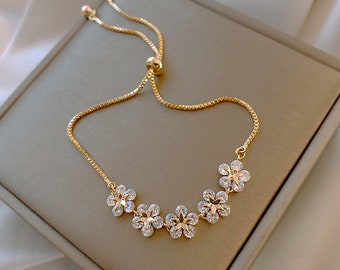 Bracelet fleur d'été, bracelet marguerite, bracelet fleur couleur or, breloque fleur