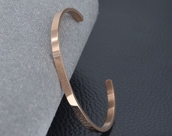 Bracelet-jonc minimaliste en titane, Bracelet superposé, Bracelet jonc simple en or rose, Bracelet jonc uni en acier au titane