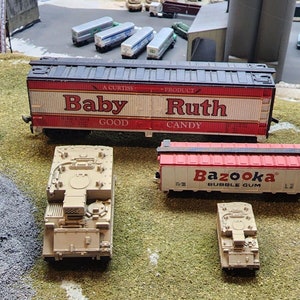 HO Scale 1:87 M577 Command Post Carrier - US Army Desert Camo