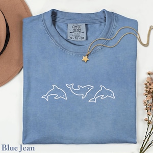 Comfort Colors Dolphin Shirt, Minimalist Dolphin Tee, Comfort Colors Ocean Tee, Summer Graphic Tshirt, Cute Marine Life Tee, Beach Gift, Her