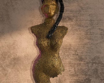 Art mural buste féminin en métal. Sculpture décorative murale. Décoration métallique faite main