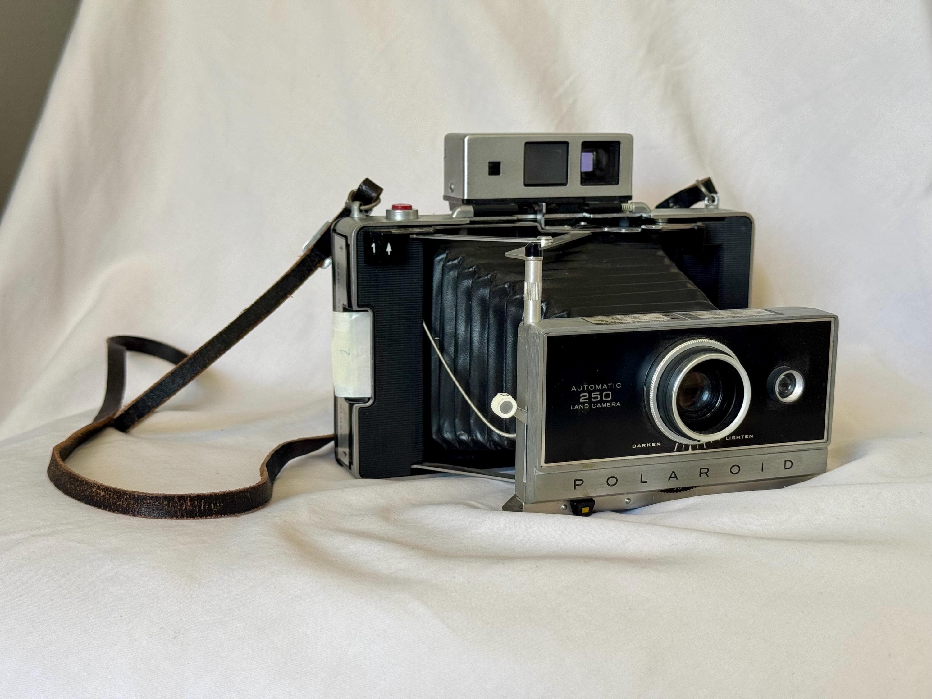 Polaroid 250 Land Camera - Etsy Polaroid 250 Land Camera - Etsy