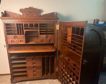 Moore Office Queen Cabinet Desk