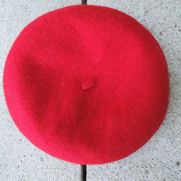 Red Beret, 1980s vintage