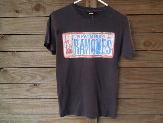 日本最大の Vintage 90s アーカイブ y2k カットソー ラグラン Ramones