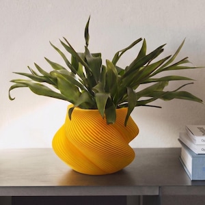 Maceta escultural | Maceta moderna para plantas de interior | Decoración arquitectónica para el hogar | Objeto de diseño minimalista | Modelo Flora
