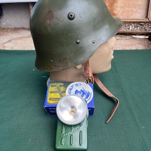 シュタールヘルム ドイツ国防軍 ドイツ国防軍 M35タイプ・プラ製ヘルメット (サムズミリタリ屋製