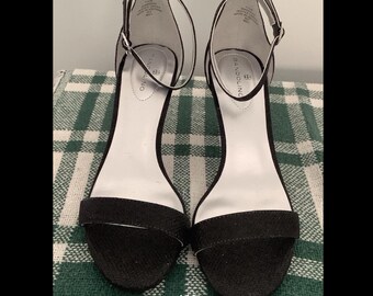 BANDILINO Woman’s Black Madia round toe Stiletto buckle dress Sandals size 7.5M BRAND New never used taken out of box just for these pics